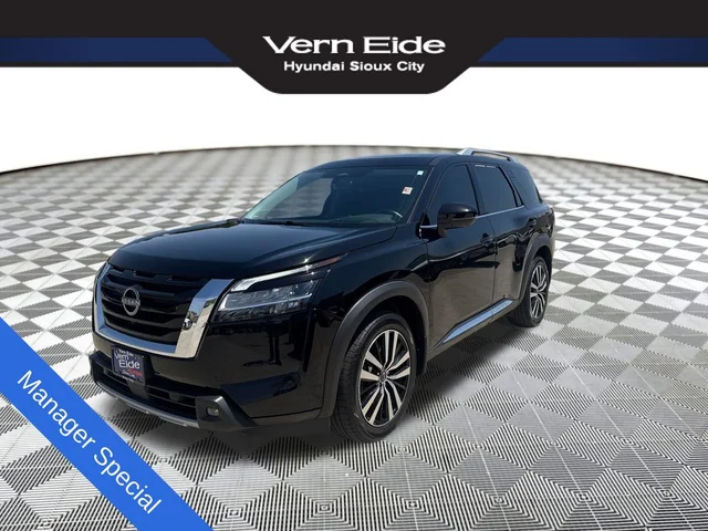 2023 Nissan Pathfinder Platinum