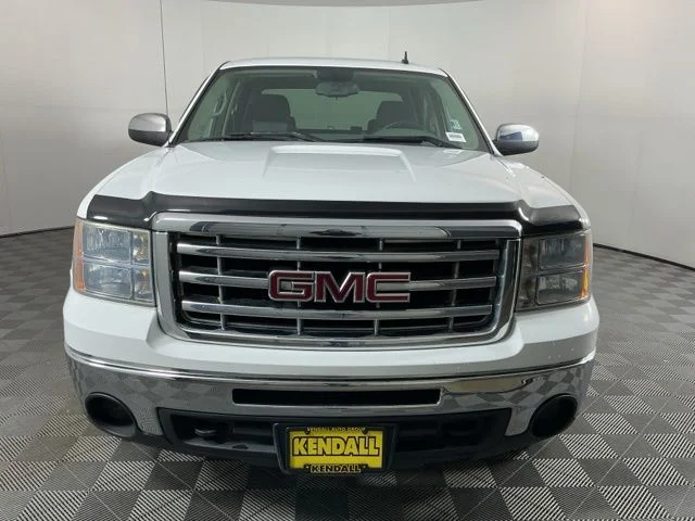 Used 2009  GMC  image 2