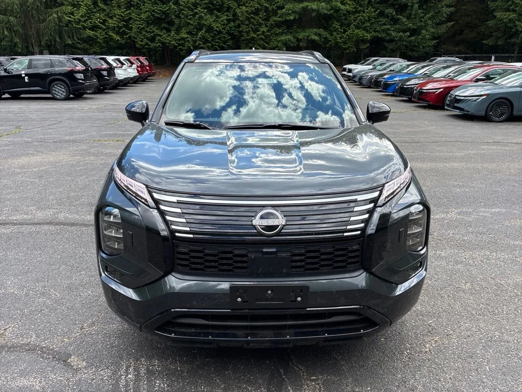 New 2026 Gray Nissan Platinum image 2