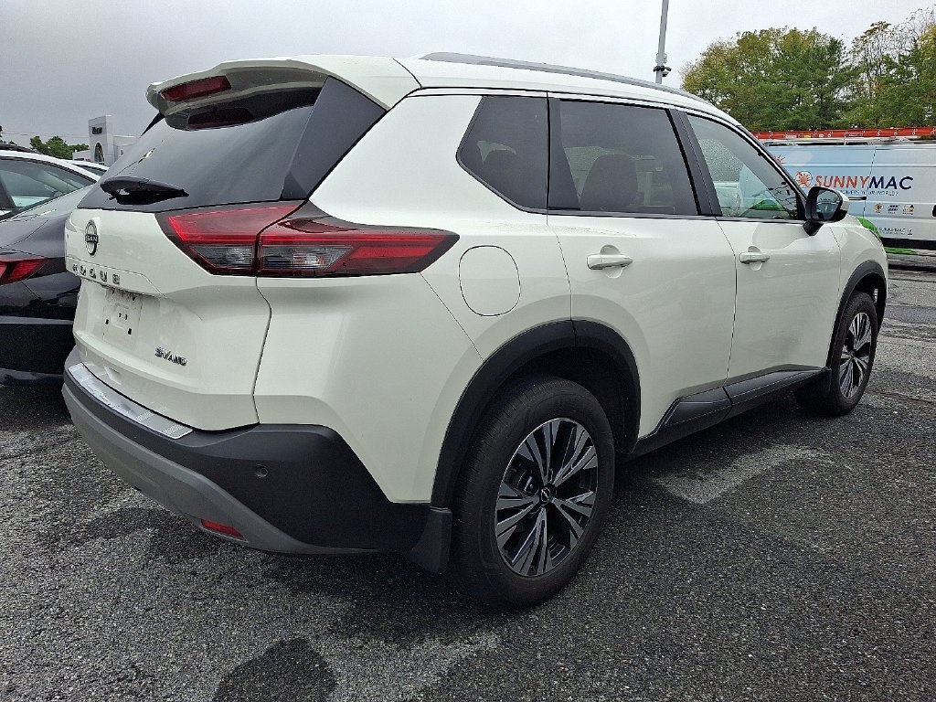 Used 2023 White Nissan SV image 6