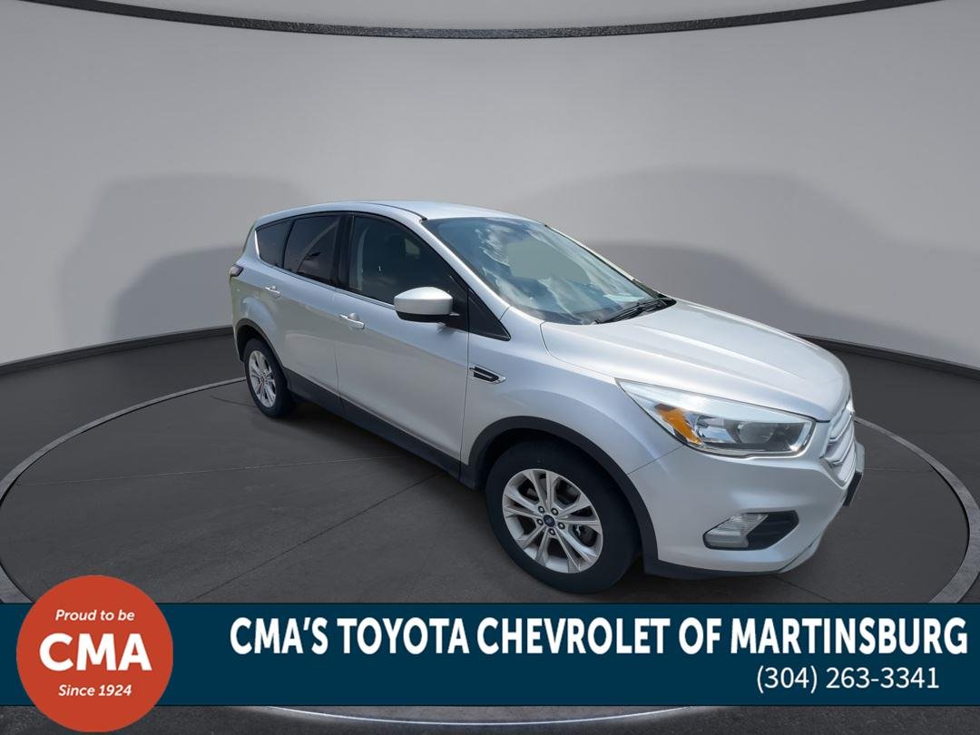 Used 2017 Ford Escape SE with VIN 1FMCU9GD8HUC32635 for sale in Martinsburg, WV