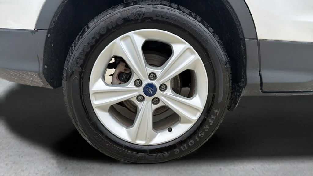 Used 2014 Oxford White Ford SE image 13