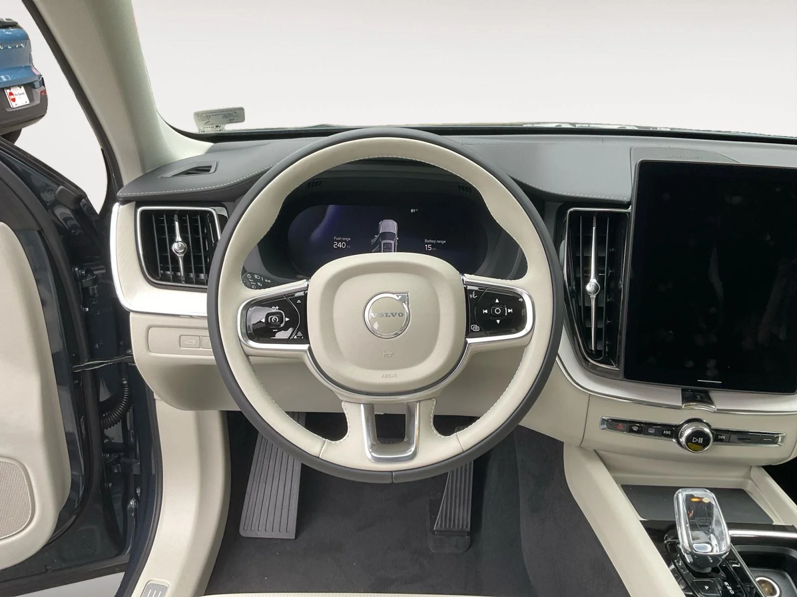 New 2026 Denim Blue Metallic Volvo Ultra image 12