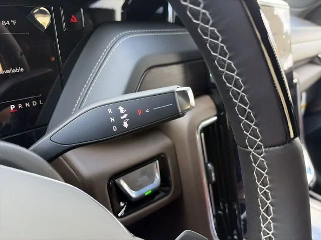 New 2027 Silver GMC Denali Ultimate image 30