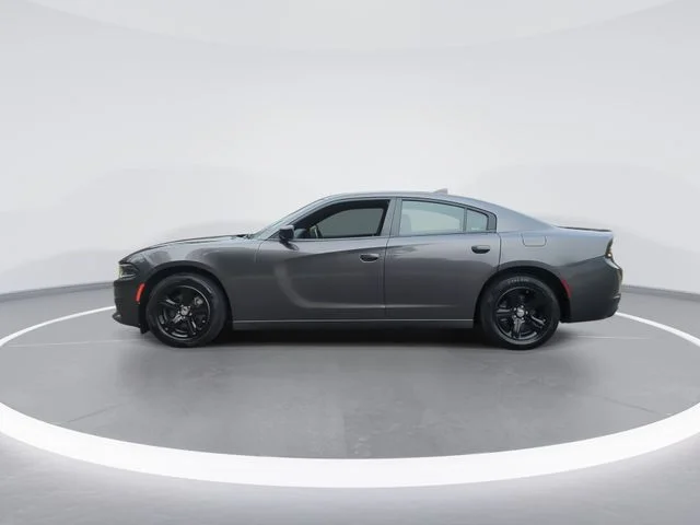 Used 2023 Gray Dodge SXT image 5
