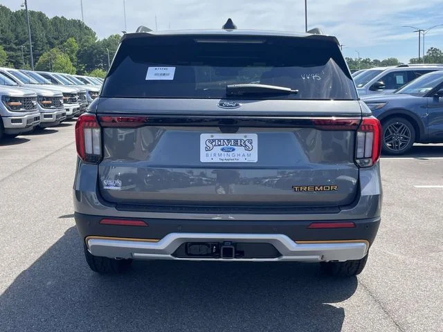 New 2026 Gray Ford Tremor image 3