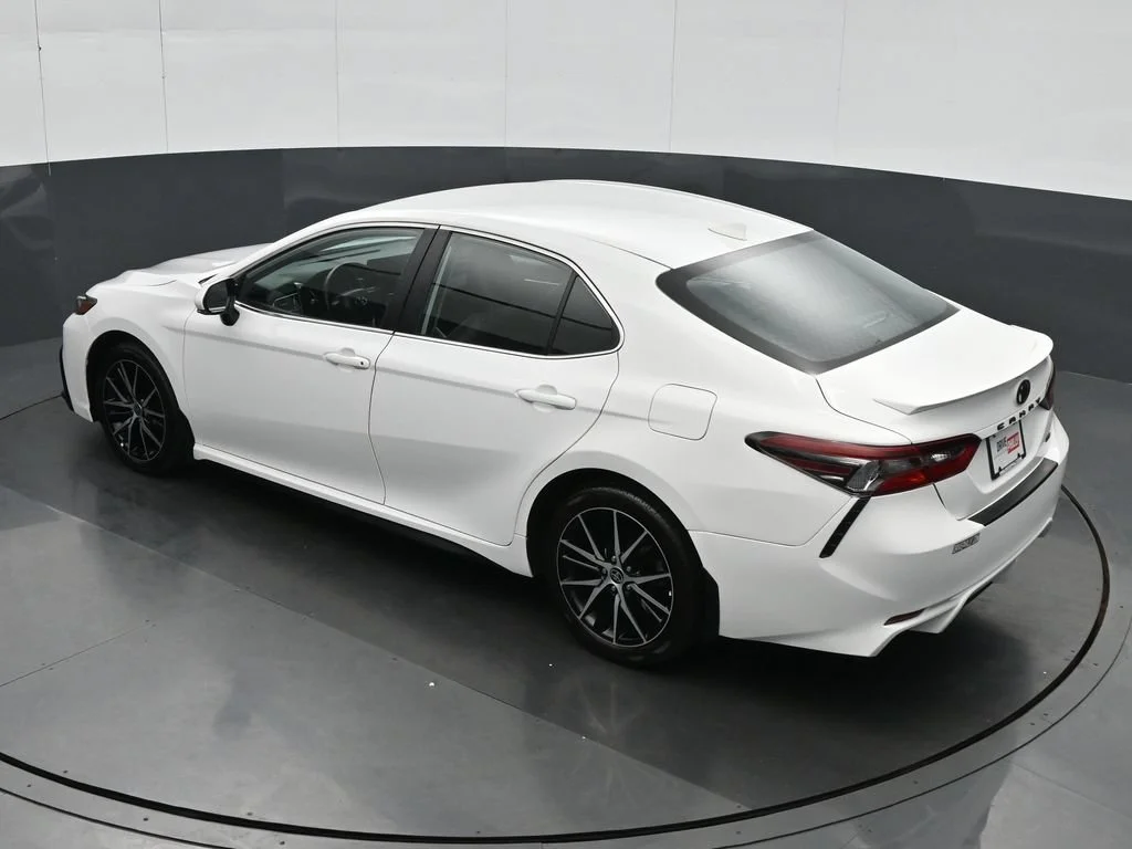 Used 2024 White Toyota SE image 20