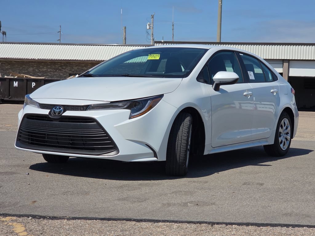 New 2026 Wind Chill Pearl Toyota LE image 17
