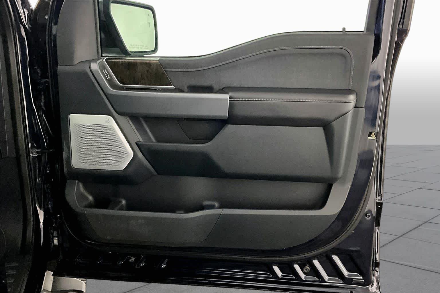 Used 2021 Antimatter Blue Ford LARIAT image 21