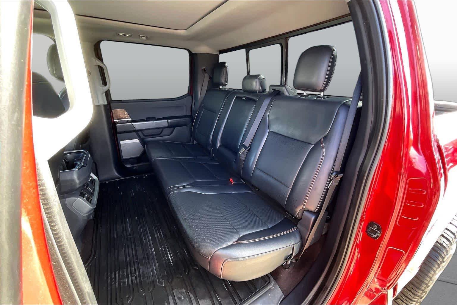 Used 2021 Rapid Red Metallic Tinted Clearcoat Ford LARIAT image 19