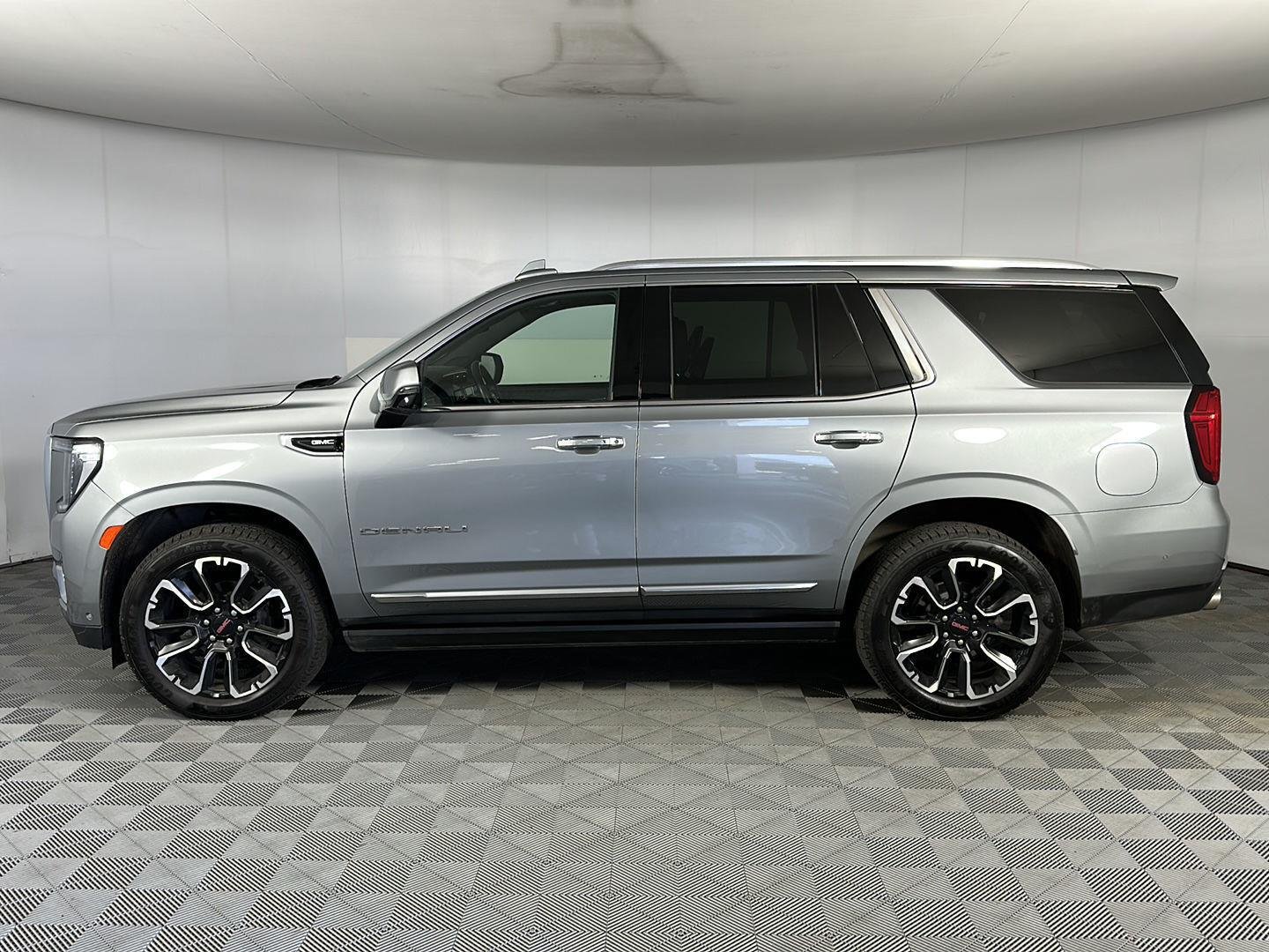 Used 2023 Sterling Metallic GMC Denali image 5
