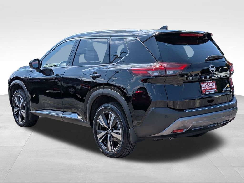 Certified Used 2023 Super Black Nissan SL image 12