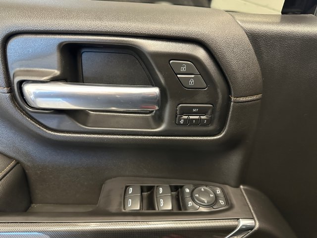 Used 2020 Red GMC AT4 image 27