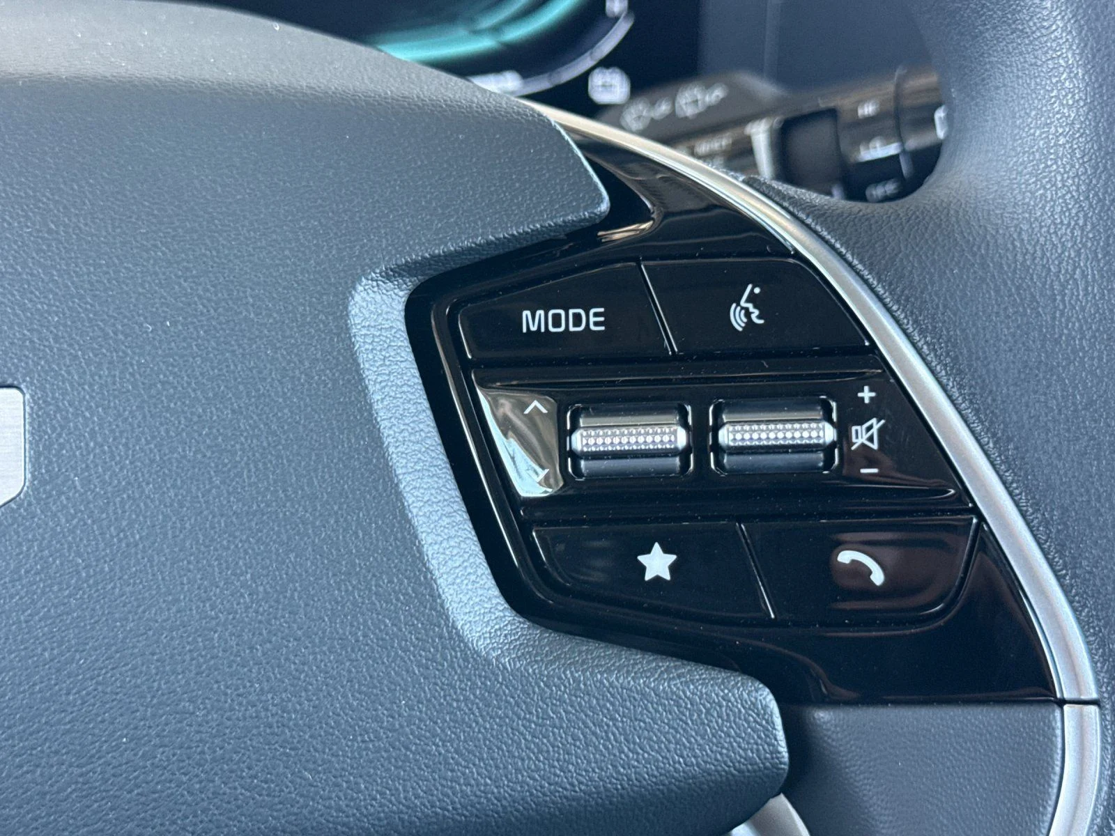 New 2026 Black Kia LX image 25