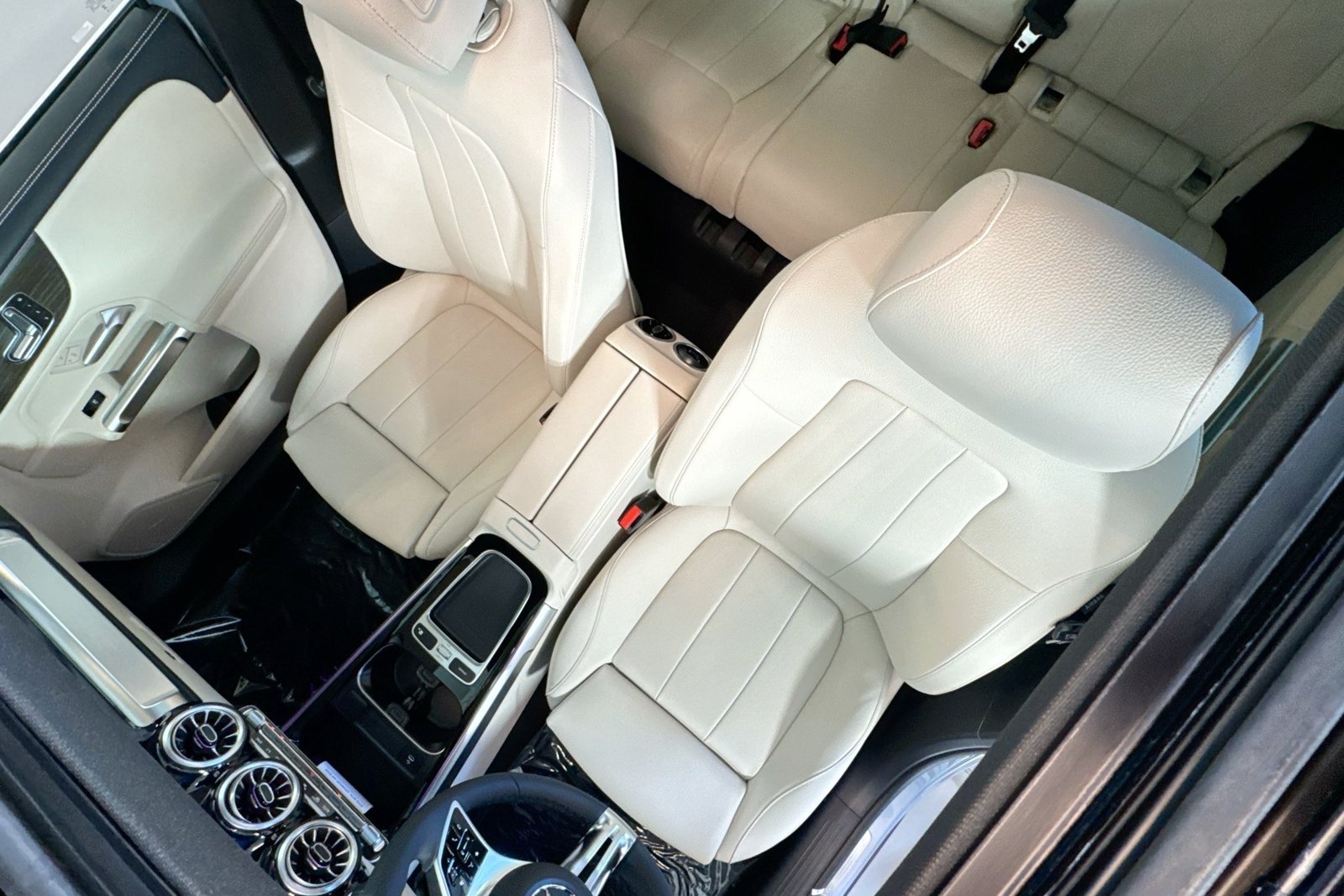 New 2026 Cirrus Silver Metallic Mercedes-Benz GLB 250 image 19
