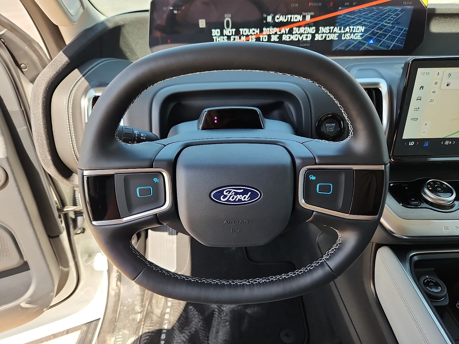 New 2027 Star White Metallic Tri-Coat Ford Platinum image 21