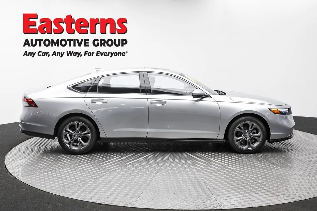 Used 2024 Silver Honda EX image 4