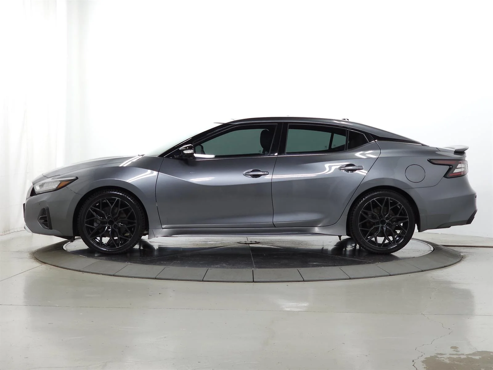 Used 2019 Gray Nissan 3.5 SR image 5