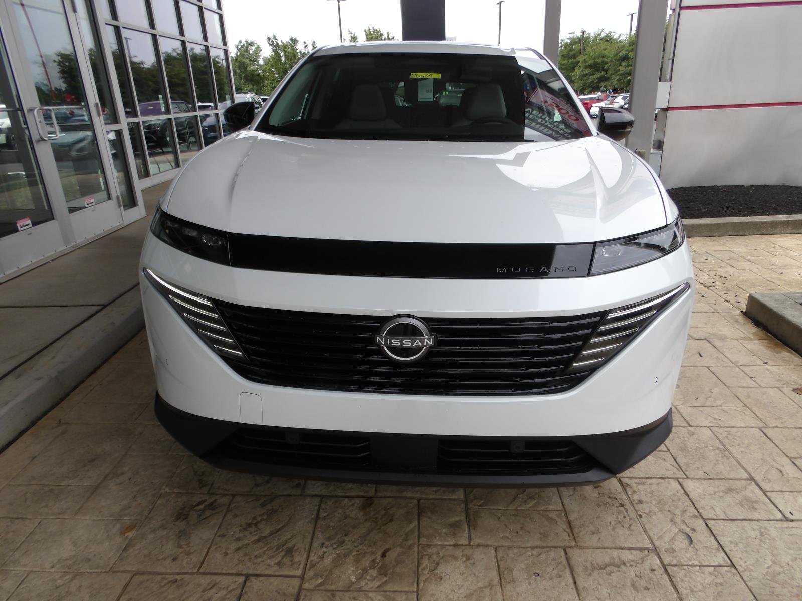 New 2026 Everest White Pearl TriCoat Nissan SL image 2