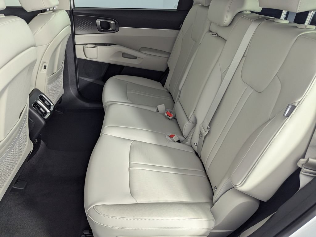 New 2026 Glacial White Pearl Kia EX image 29