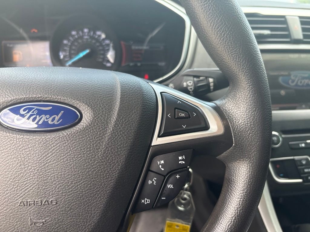 Used 2016 White Ford SE image 22