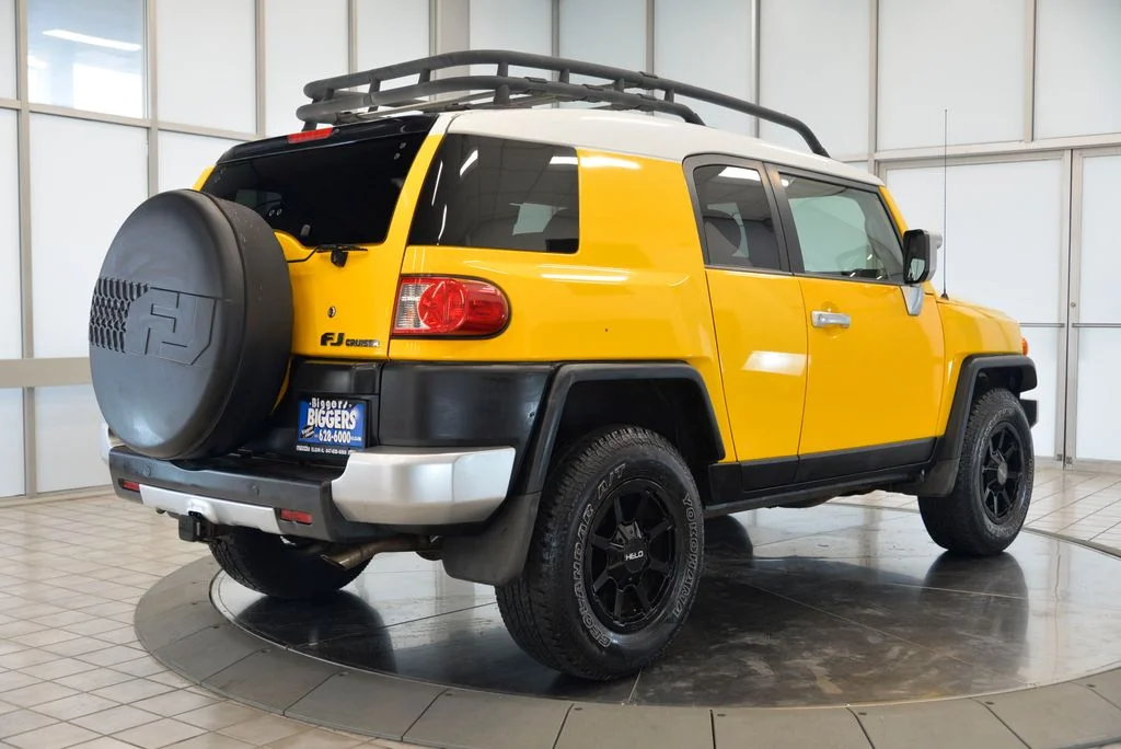 Used 2007 White Toyota Base image 8