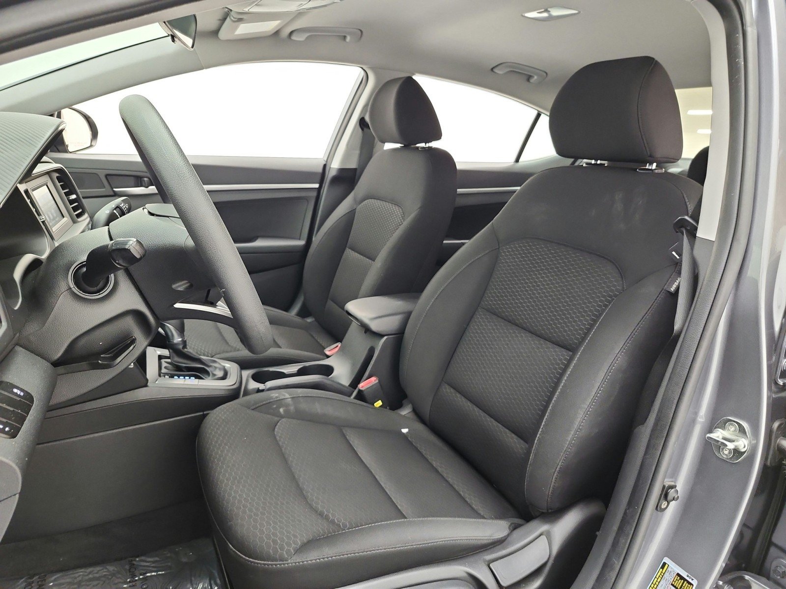 Used 2019 Galactic Gray Hyundai SE Auto image 15