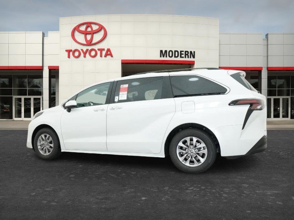 New 2026 Wind Chill Pearl Toyota XLE image 20
