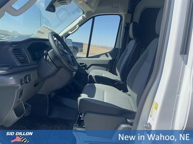 New 2026 Oxford White Ford T-250 148 Med Rf 9150 GVWR AWD image 10