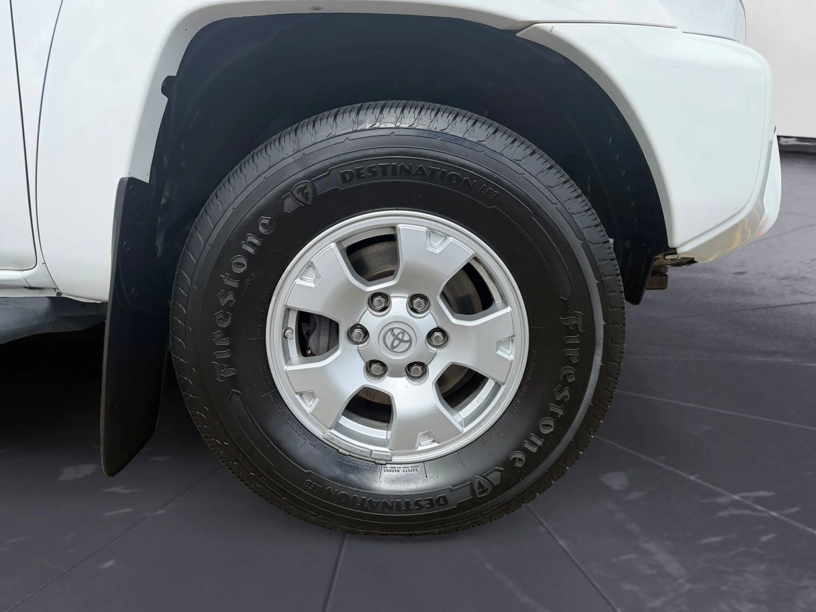 Used 2014 Super White Toyota Base image 74