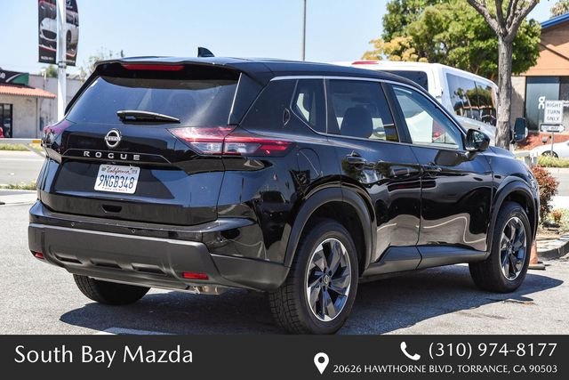 2025 Nissan Rogue SV - Photo 8