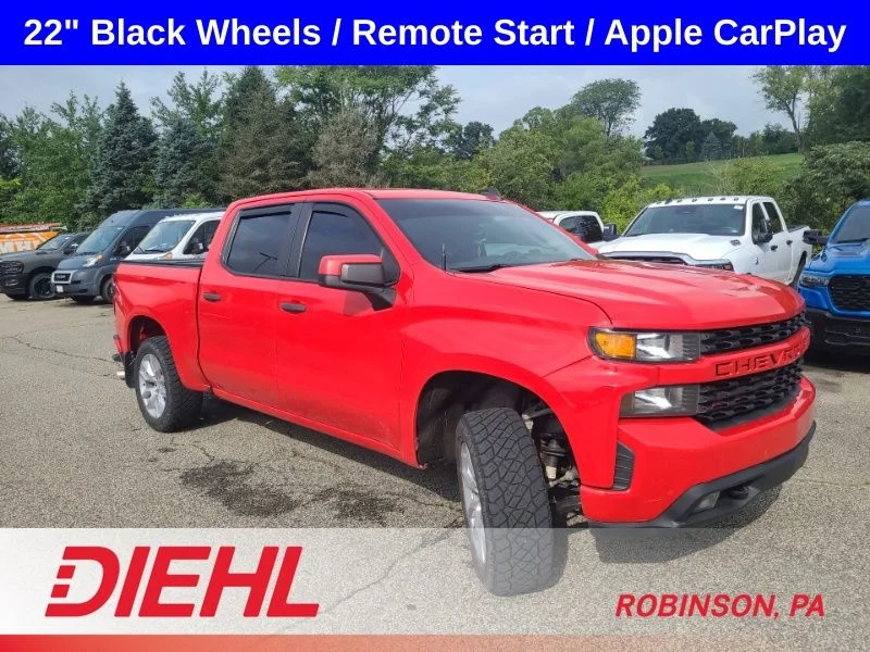 Used 2019 Red Chevrolet Custom image 5