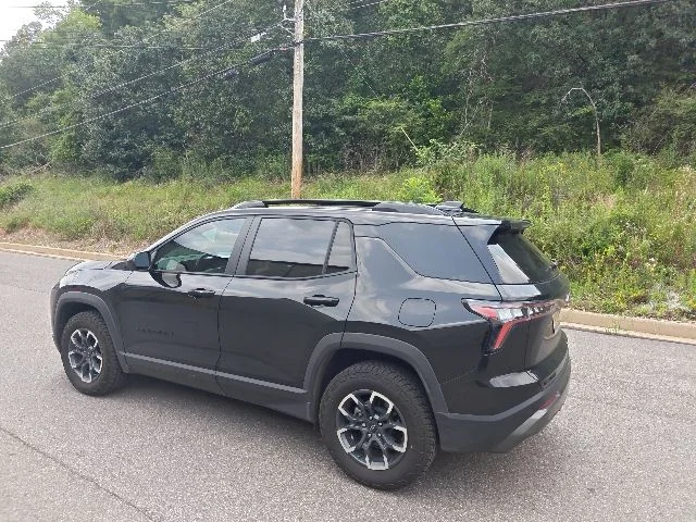 Used 2025 Mosaic Black Metallic Chevrolet ACTIV image 4