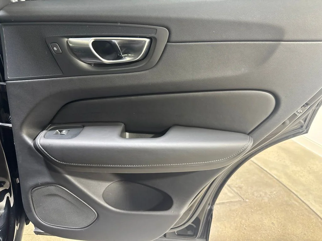 Certified Used 2024 Onyx Black Metallic Volvo Ultimate image 23