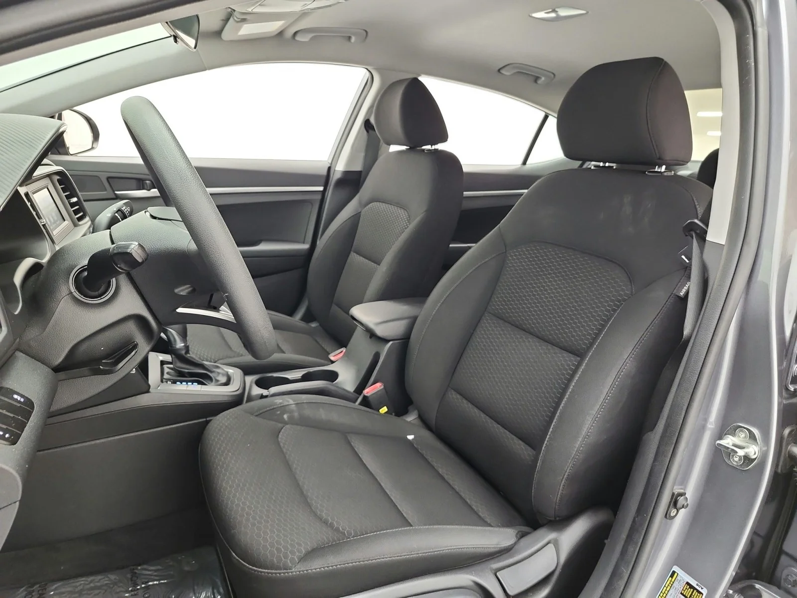 Used 2019 Galactic Gray Hyundai SE Auto image 15