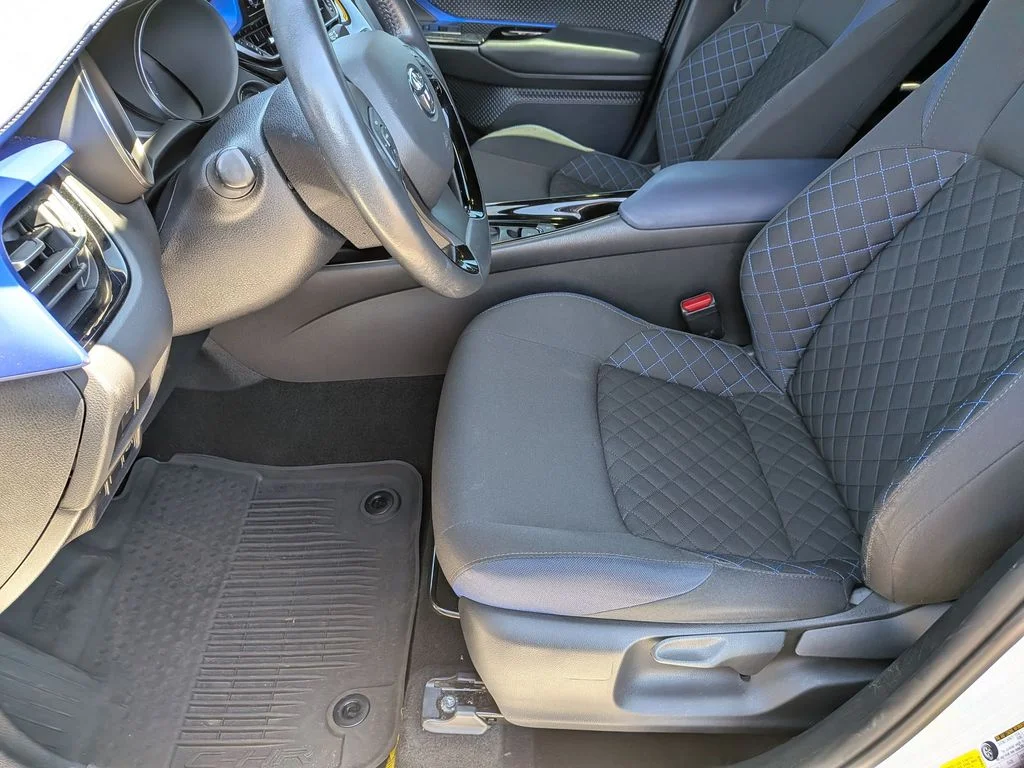 Used 2021 White Toyota XLE image 12