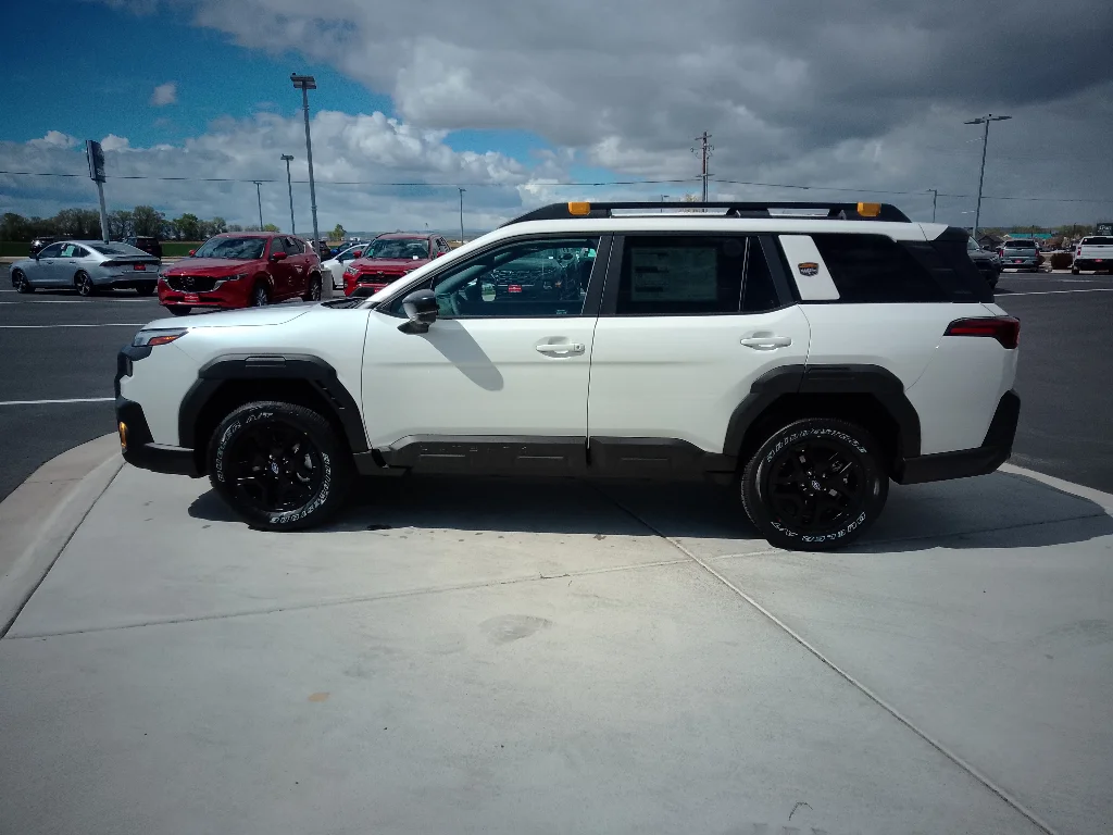 New 2026 CRYSTAL WHITE PEARL Subaru Wilderness image 6