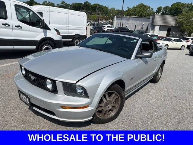 2005 Ford Mustang's photo