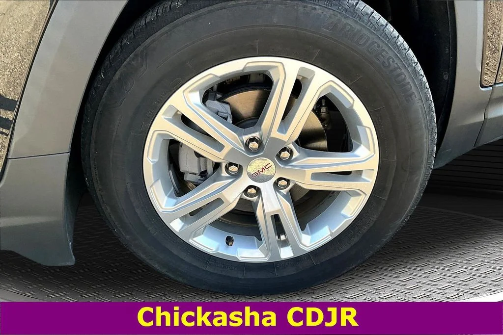 Used 2022 Black GMC SLE image 33