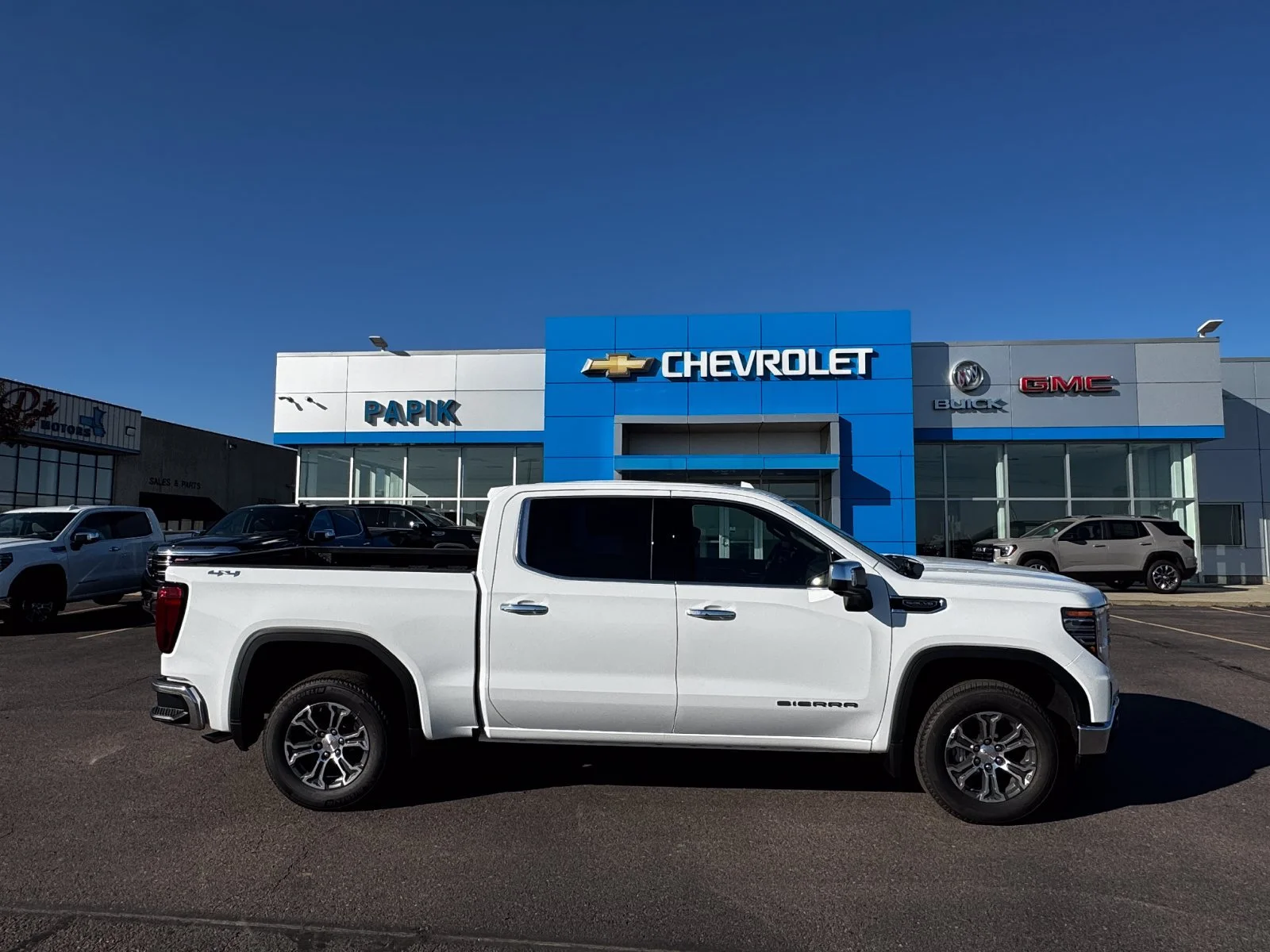 2026 GMC Sierra 1500 SLT