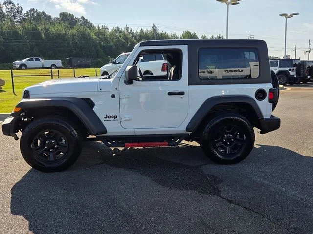 Used 2025 White Jeep Sport image 4
