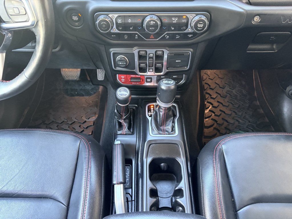 Used 2018 Ocean Blue Metallic Clearcoat Jeep Rubicon image 30
