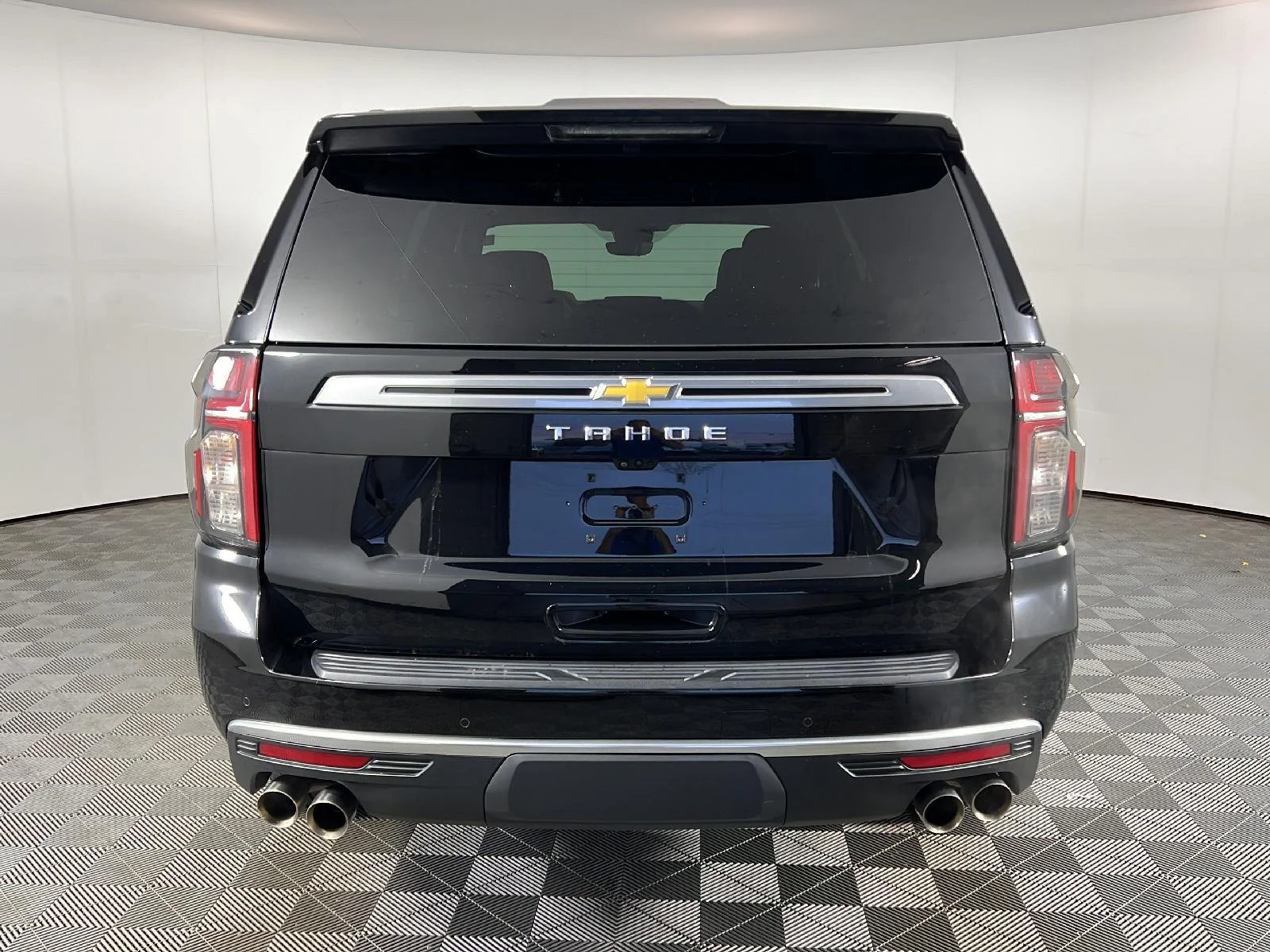 Used 2023 Black Chevrolet High Country image 6