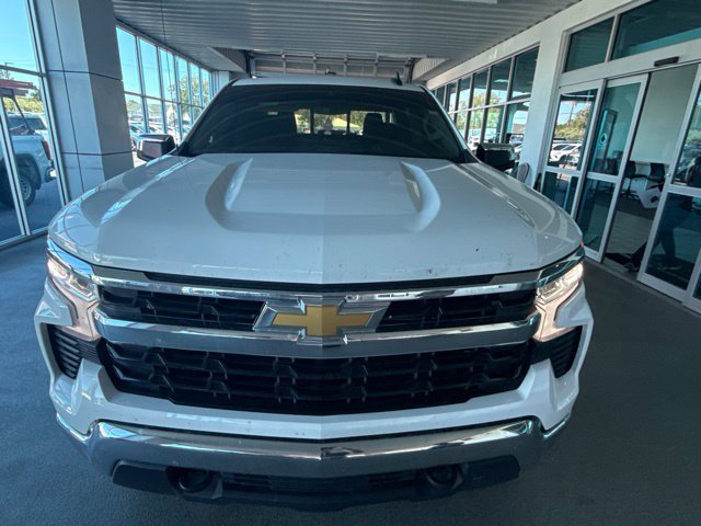 Used 2025 White Chevrolet LT image 2