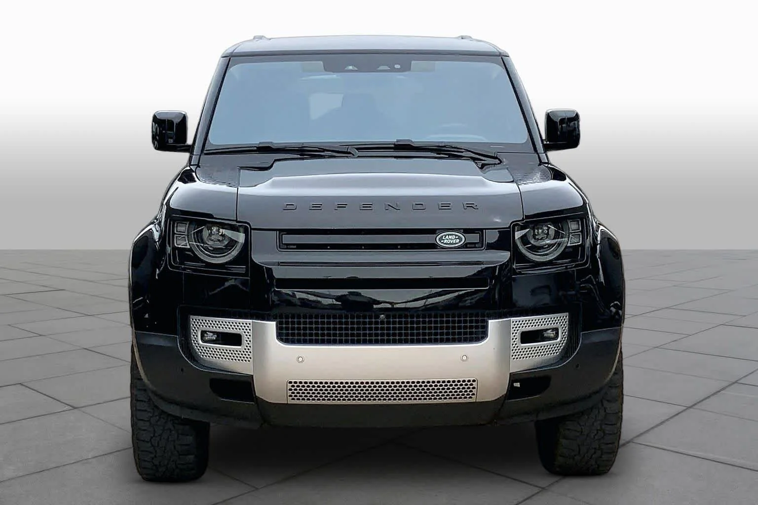 Used 2020 Santorini Black Metallic Land Rover SE image 3