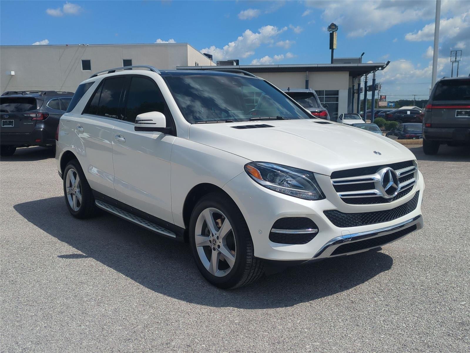 Used 2018 designo Diamond White Metallic Mercedes-Benz GLE 350 image 7
