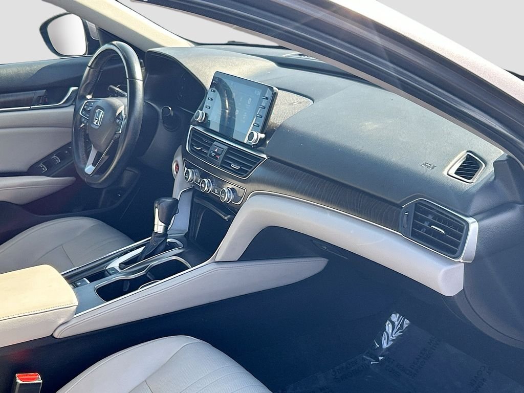 Used 2018 Modern Steel Metallic Honda EX-L image 30