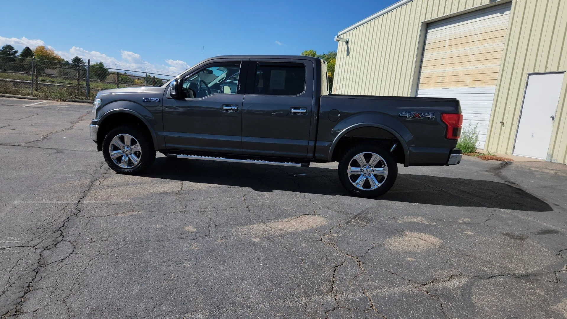 Certified Used 2018 Magnetic Ford LARIAT image 4
