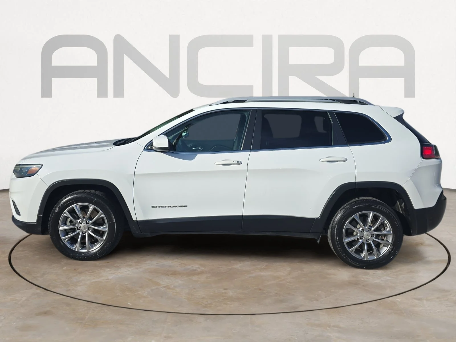 Used 2021 Bright White Clearcoat Jeep Latitude Lux image 7