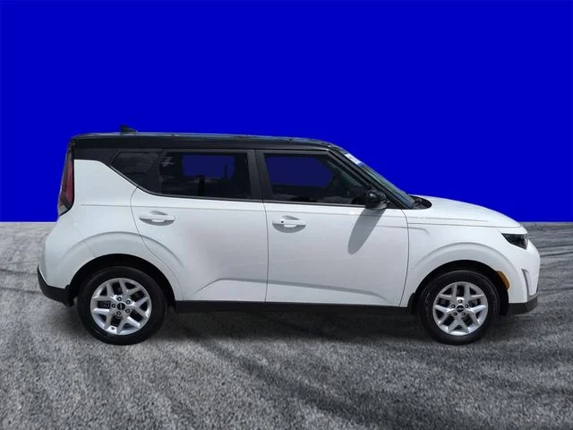 Certified Used 2025 Clear White / Black Roof Kia S image 3